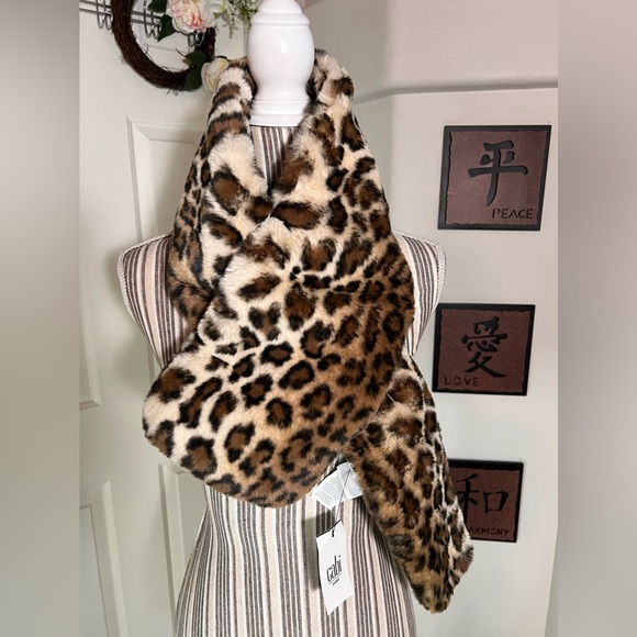 CAbi Accessories - CAbi NWT $69 Brown Leopard Bundle Up One Size Wrap scarf